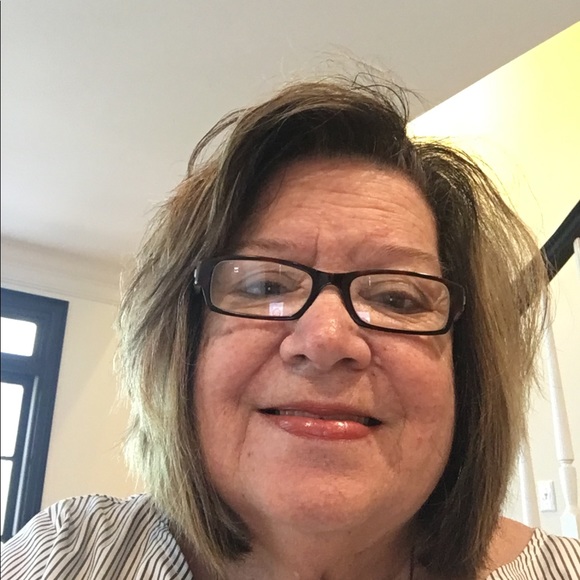 Meet your Posher, Audrey - Picture 2 of 3